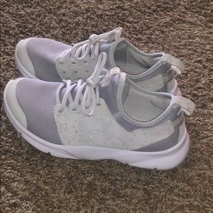 Under armour women’s tennis shoes